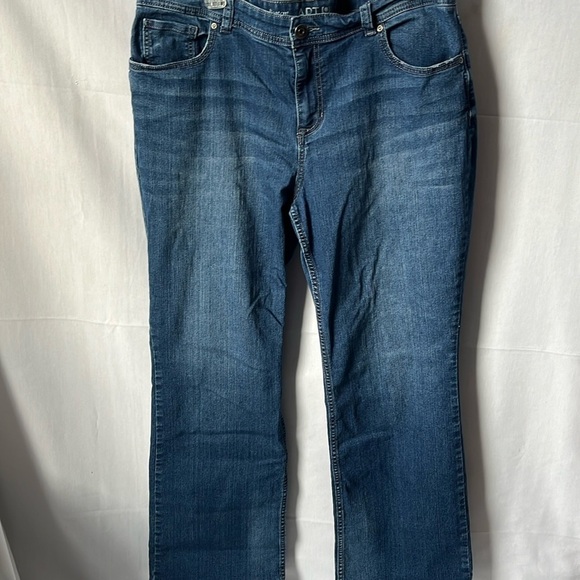 Apt. 9  Jeans Bootcut Leg - Picture 4 of 13